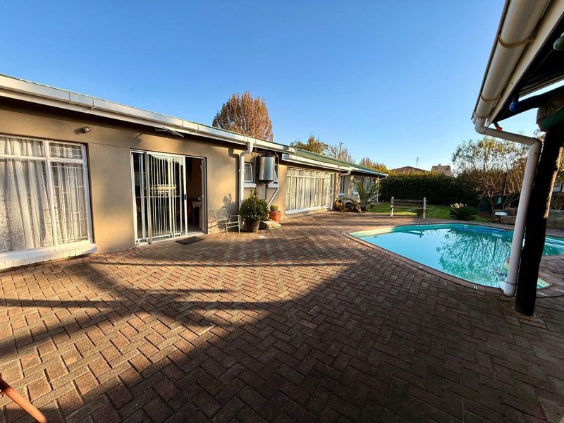 4 Bedroom house for sale in Vryheid - Photo 5