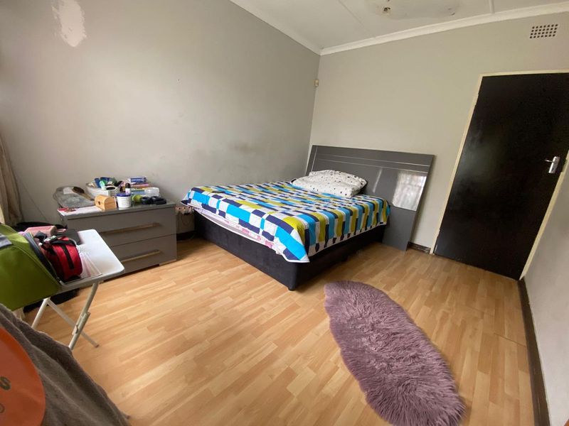 4 bedroom house - Photo 9