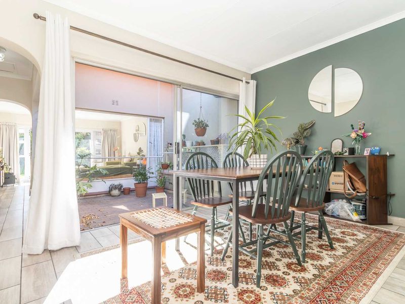 Spacious and Sunny Town house in sought after area of Gallo Manor - Photo 9