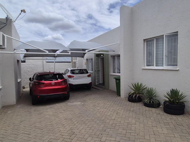 CHARMING 3 BEDROOM UNIT FOR SALE - Photo 2