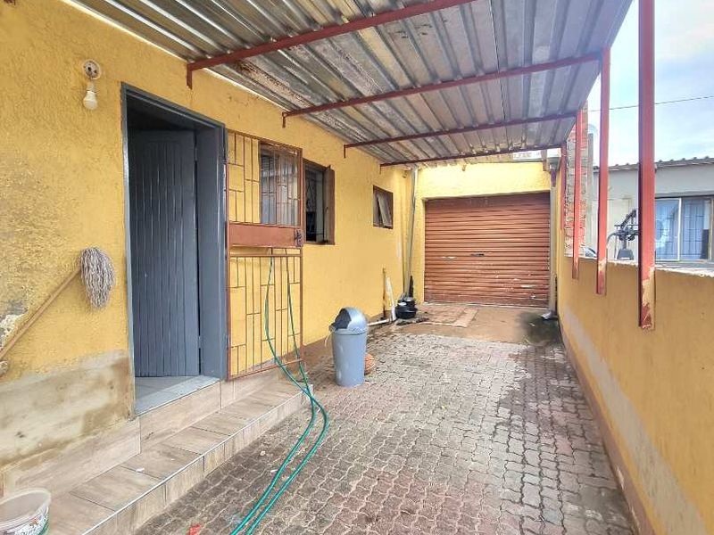 HOUSE FOR SALE KHOMASDAL - Photo 5