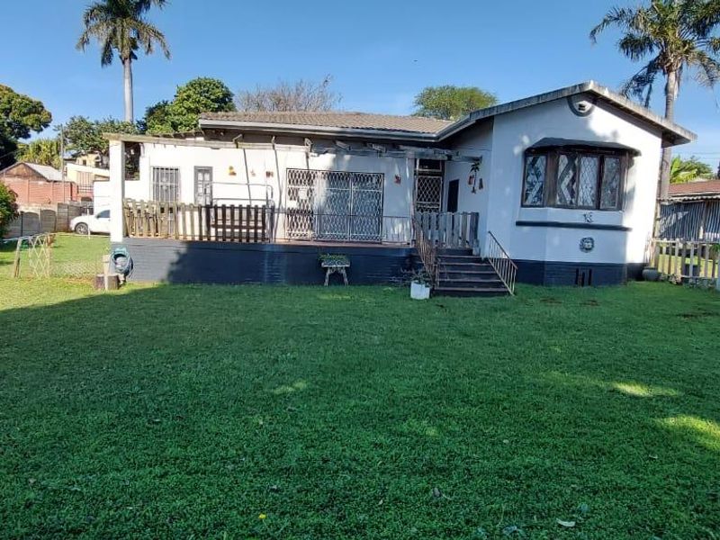 3 Bedroom Home with Extensive Level Garden - Photo 2