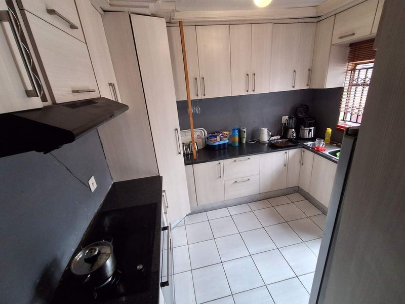 Three bedrooms house for sale in Pretoria West - Photo 8