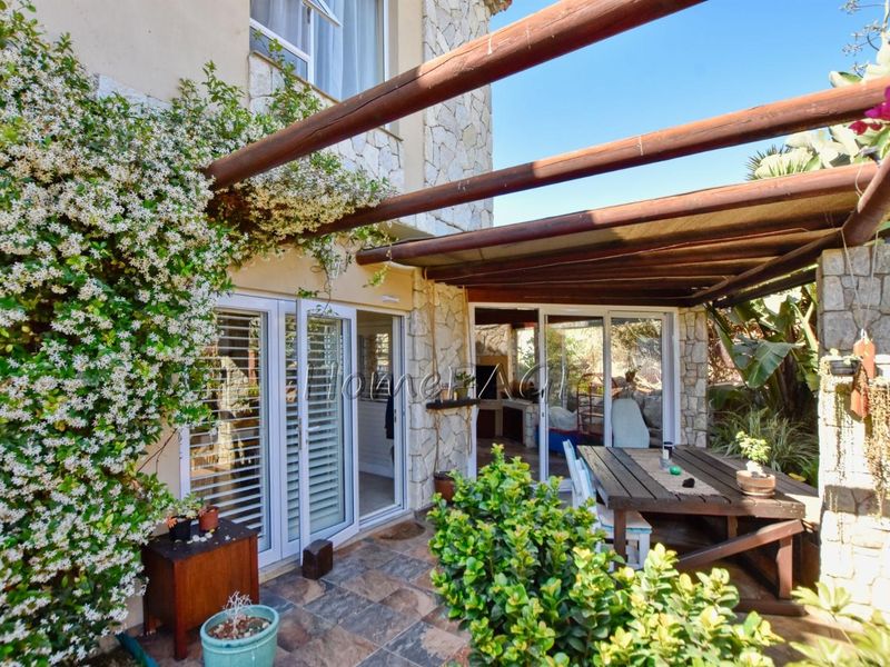 Rossmund, Swakopmund:  Spacious, UPMARKET 3 Bedr Townhouse is for Sale - Photo 6