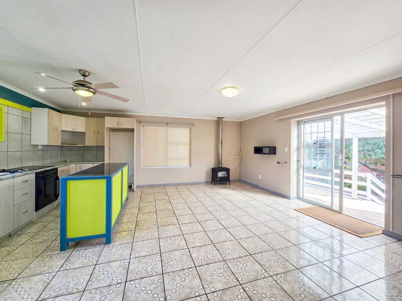 Neat property for sale in Stilbaai-Wes. - Photo 6