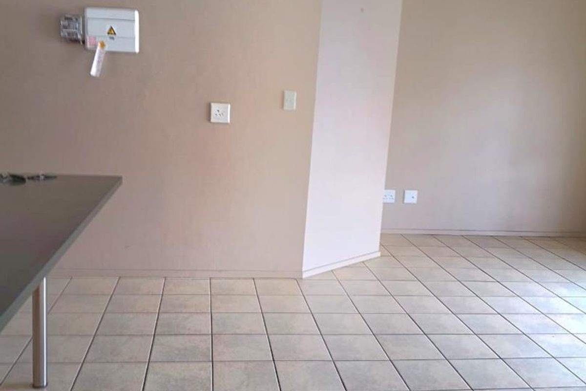 2 Bedroom Townhouse for Sale in Bardene - Photo 4
