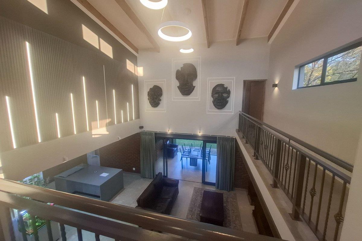 Ultra-Modern Two-Level Smart Home with Exceptional Solar Power, Security & Privacy - Photo 5