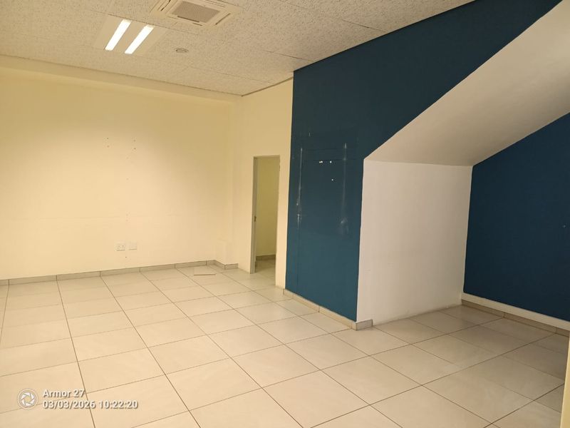 Office to rent in Southern Industrial - Photo 3