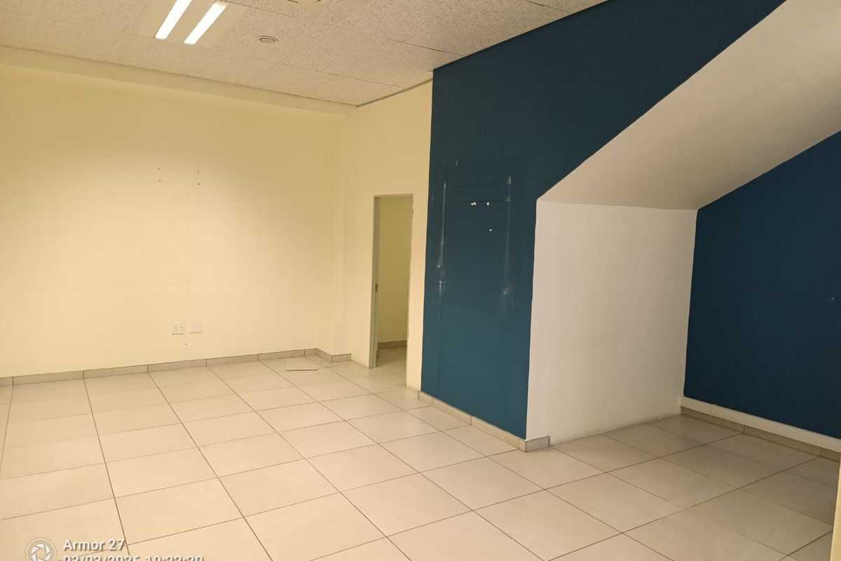 Office to rent in Southern Industrial - Photo 3