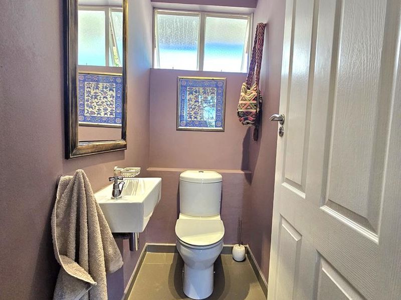 Stunning 4-Bedroom Rental in Luxury Hill Awaits!" - Photo 10