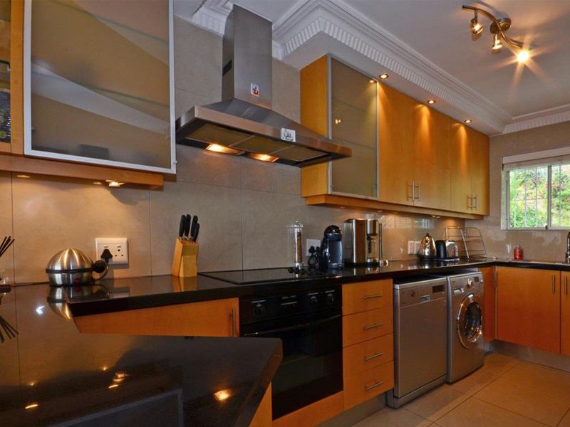 Furnished 2 bedroom apartment in Sea Point - Photo 6