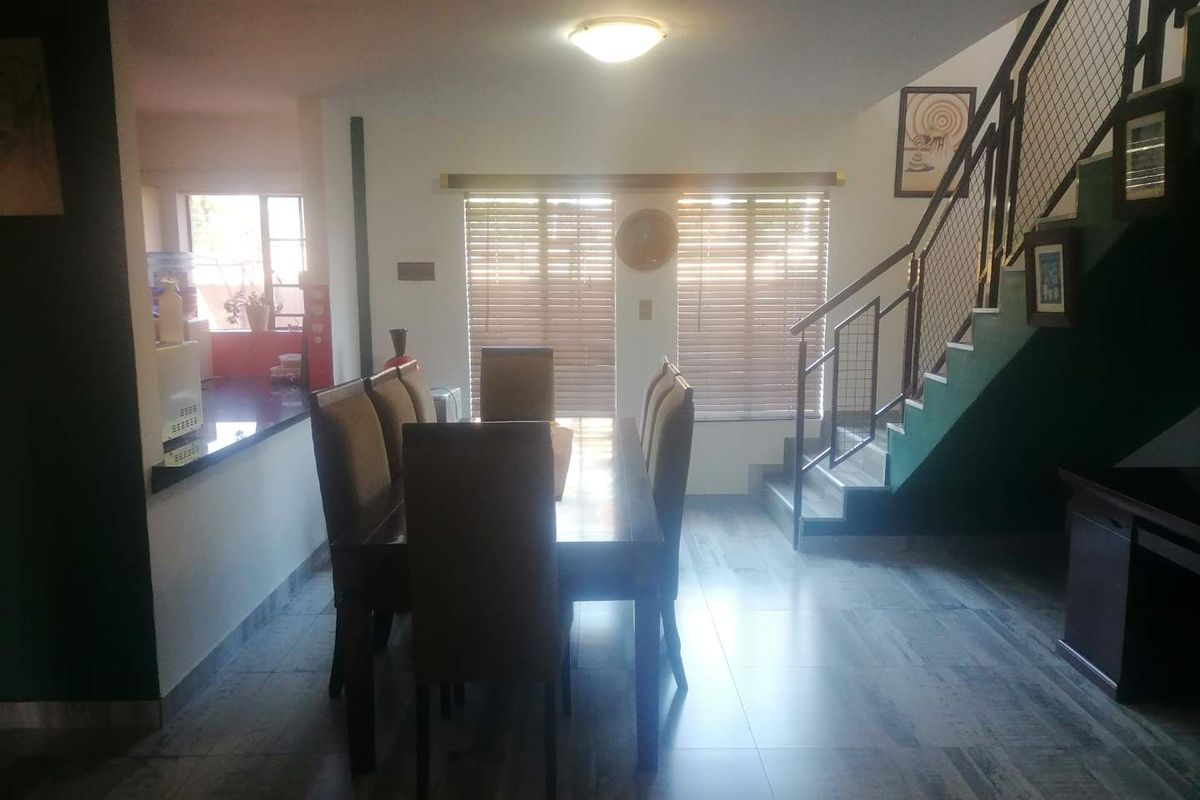 **Charming 3-Bedroom Townhouse for Sale in Thornbrook** - Photo 3