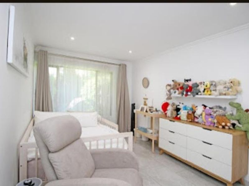 Renovated 3 bedroom Apartment in Strathavon - Photo 10