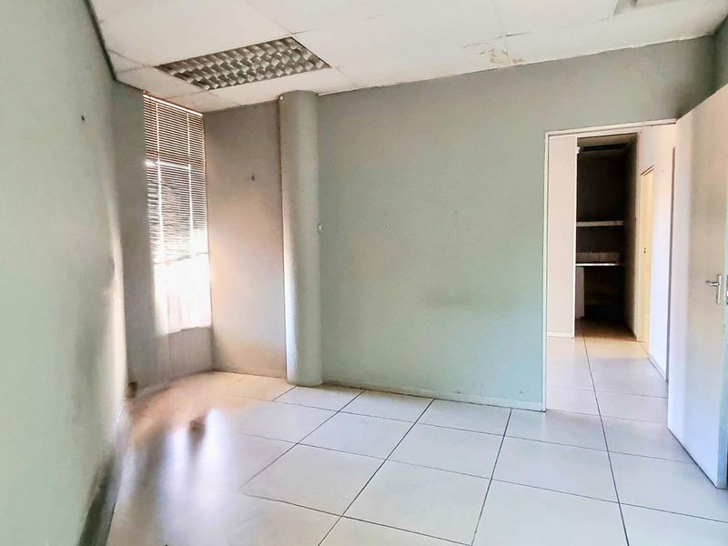 Commercial Space to Rent | Somerset Park - Value Rental, Fibre-Ready, Quick N2/M41 Access - Photo 4