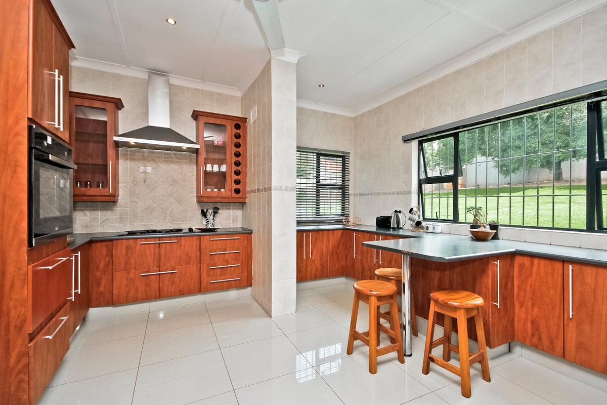 Timeless Charm Meets Modern Luxury! - Photo 3