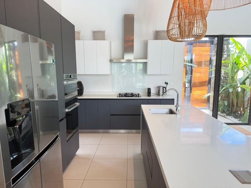 A Residence of Exceptional Scale and Elegance - Photo 4