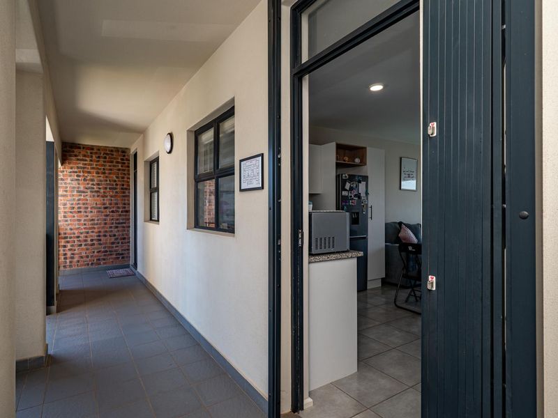 2 bedroom apartment in Kingsgate Estate - Photo 4