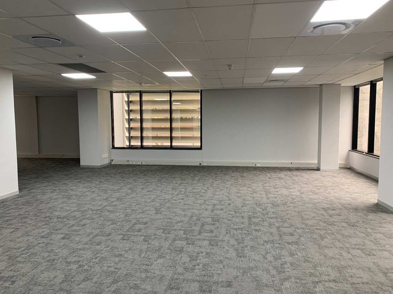 412m2 Refurbished Office Space To Let in Bryanston - Photo 5
