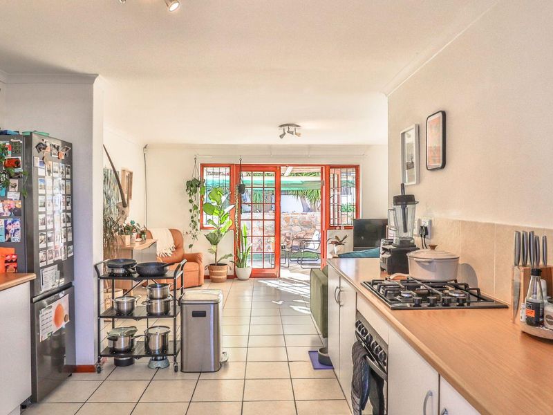 Tranquil Living in a secure complex - Photo 6