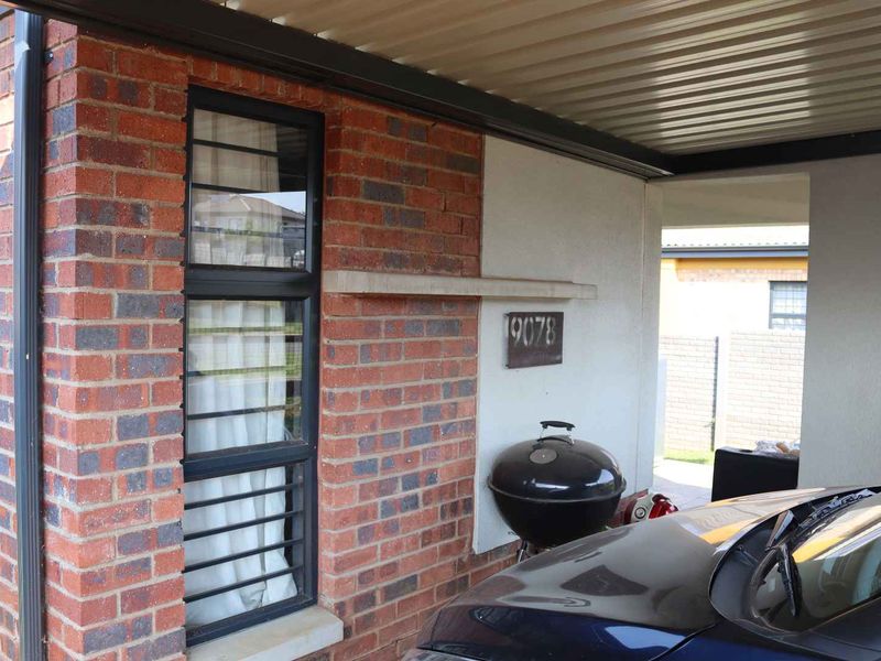 Clean and safe security estate - Photo 4