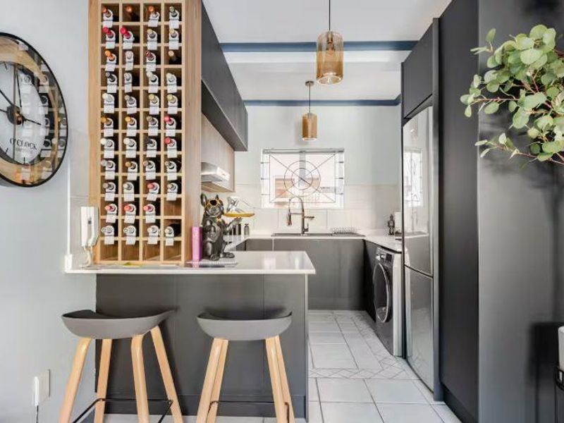 Investing or buying your first home? This first floor apartment is for you! - Photo 8