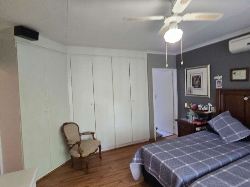 Charming and spacious 4 Bedroom Full Title House in Secure Estate in Magalieskruin - Photo 10