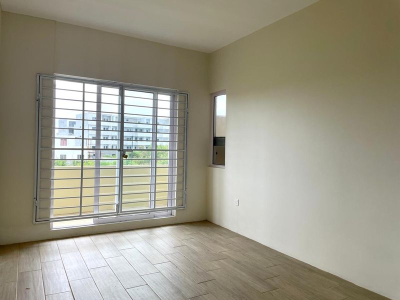 An Exceptional Villa with Outstanding Potential, Blending Contemporary Elegance and Tropical Living - Photo 4