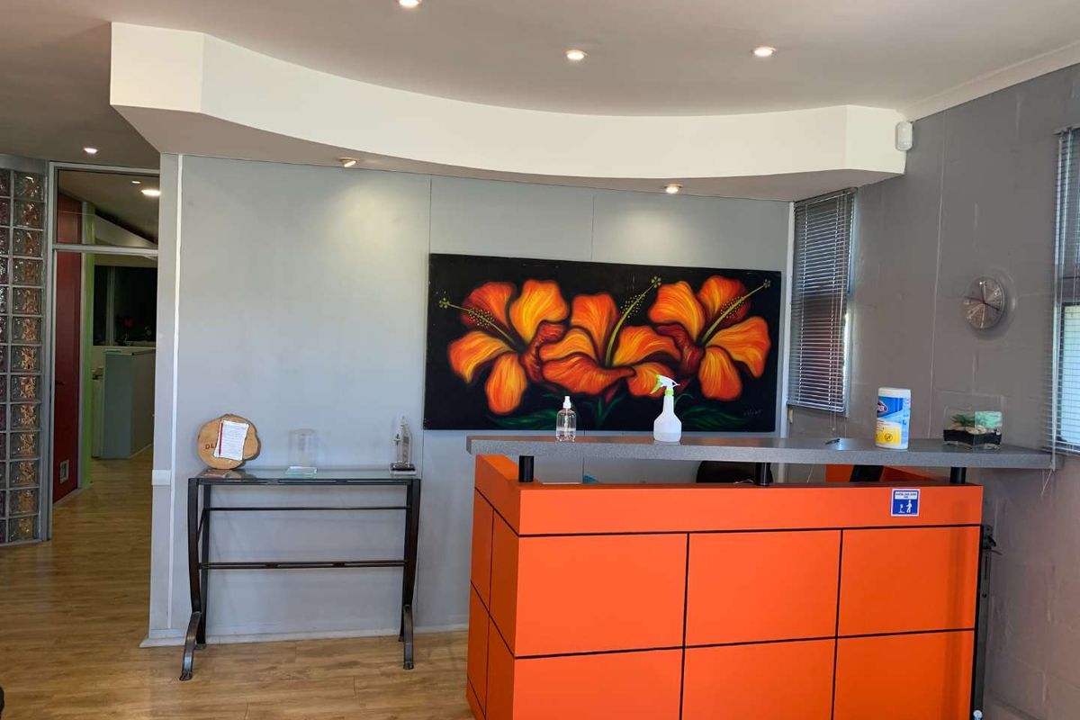 Office in a Secure Business Park awaits in Pinelands - Photo 2