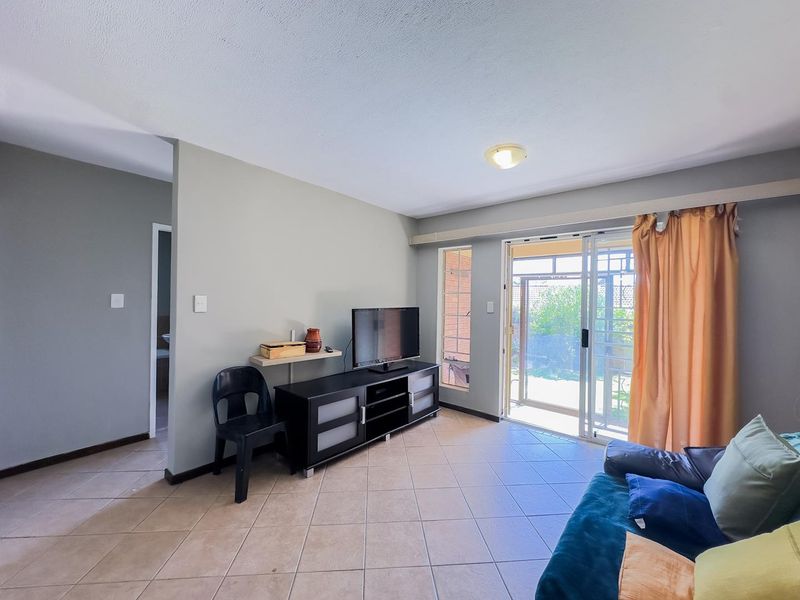2 Bedroom Townhouse With A Private Garden - Photo 9