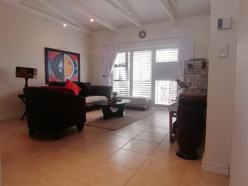 Freestanding Home in a Secure Estate – Comfort, Convenience & Lifestyle - Photo 3