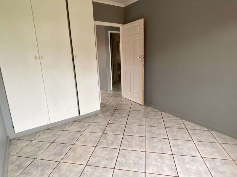2 Bedroom Townhouse in Highveld. - Photo 10