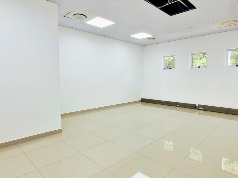 Commercial Space to Rent | Somerset Park - Value Rental, Fibre-Ready, Quick N2/M41 Access - Photo 5