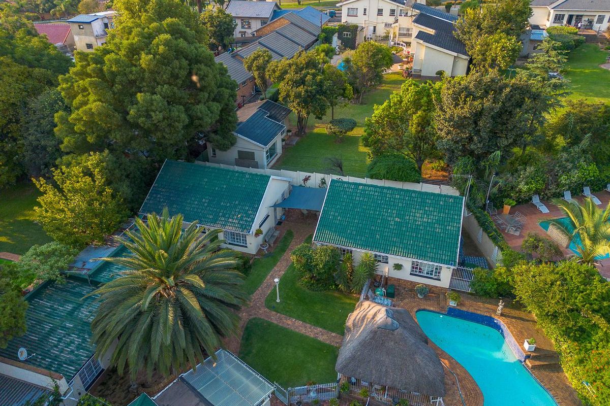 Prime Multi-Dwelling Estate: Invest & Earn! - Photo 4