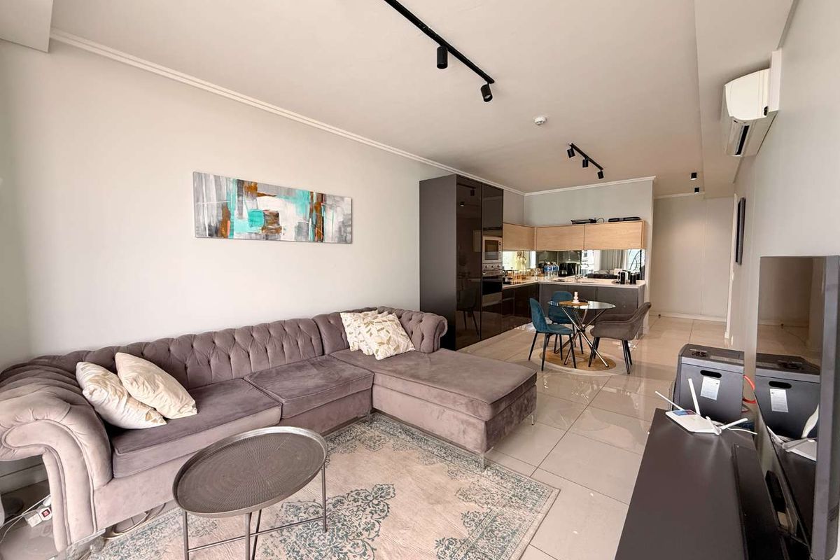 Fully furnished 2 bedroom apartment for sale at Ellipse. - Photo 3
