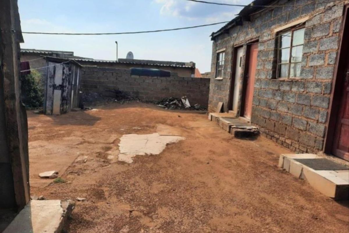 Cash Deal , Cash Deal .Property Investment In Ivory Park Ext 6 - Photo 2