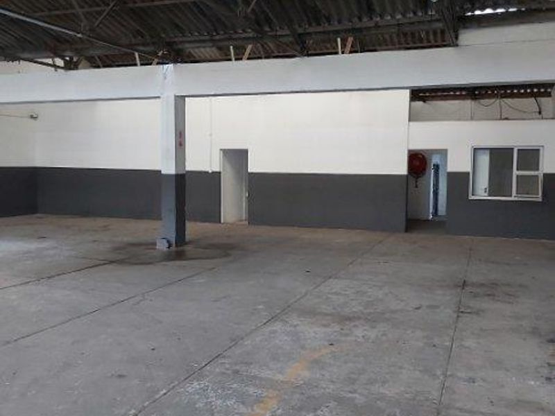 Warehouse/Distribution/manufacturing facility to let in Korsten. - Photo 1