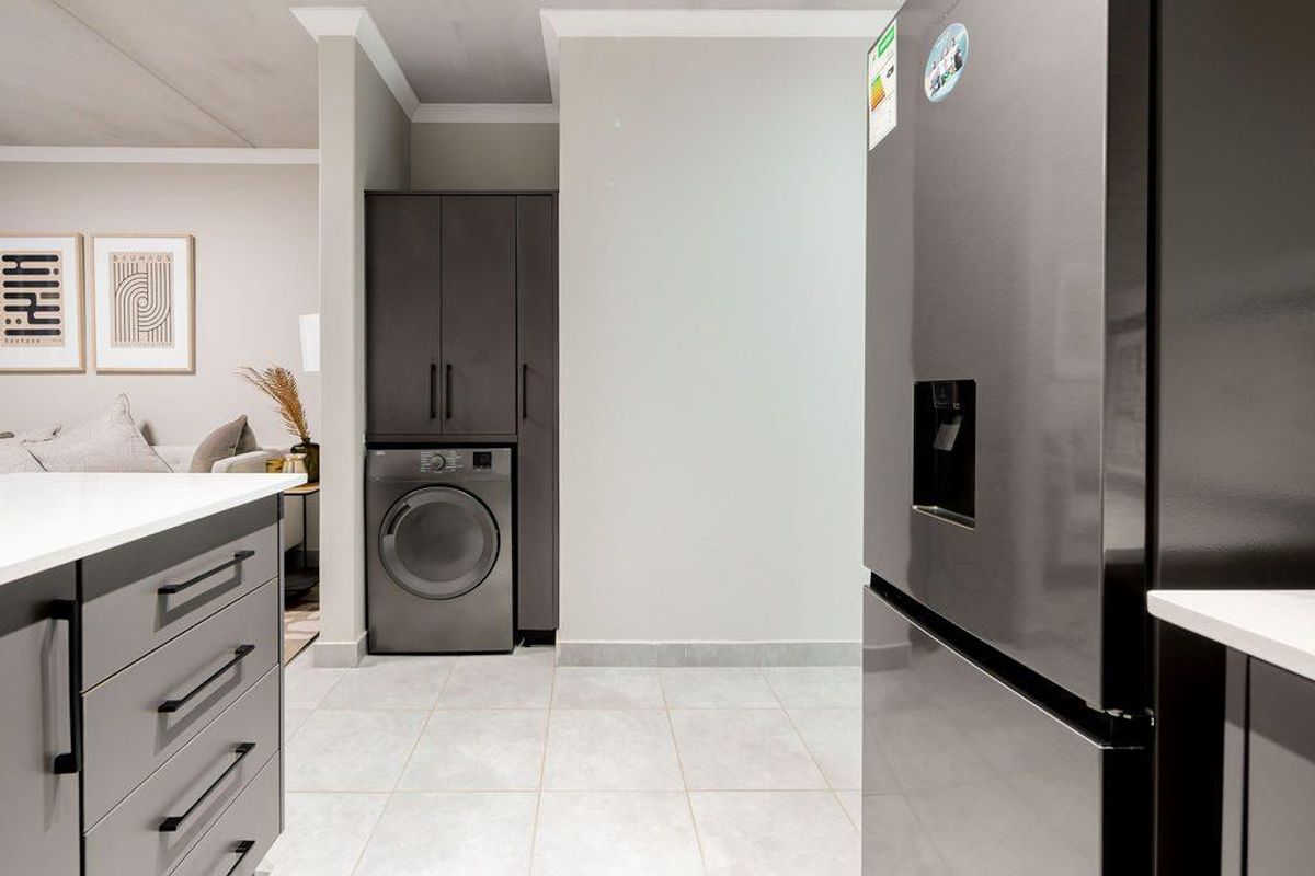 Charming Ground Floor 2-Bedroom Apartment - Photo 3