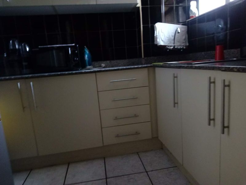 Affordable unit for sale in the heart of Durban CBD. - Photo 4