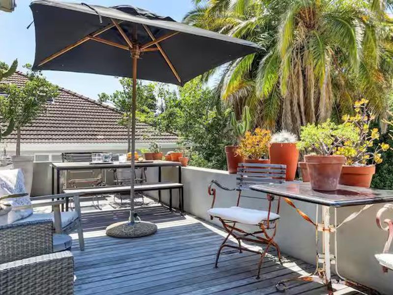 Furnished House to Rent Tamboerskloof - Photo 2