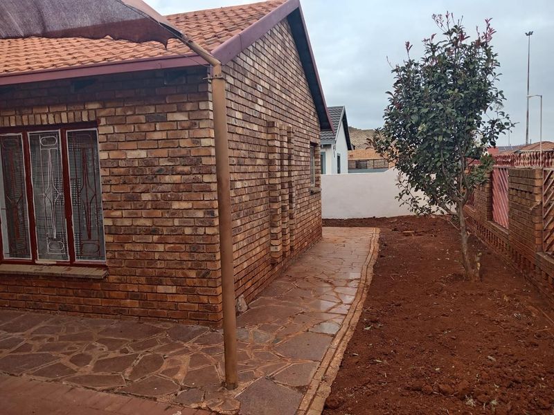 3 Bedroom House For Sale in Ga-Rankuwa Unit 17 - Photo 9