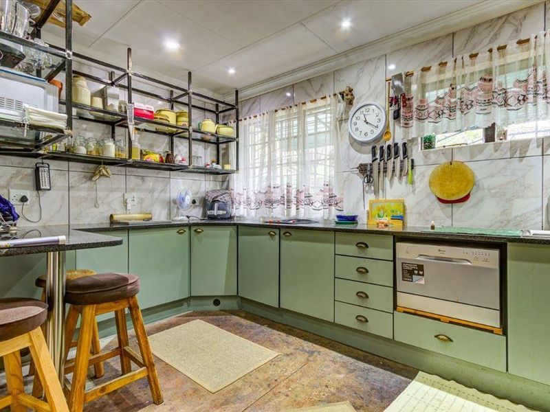 Charming Property in Comet with Flat - Close to EG Jansen and Concordia - Photo 2