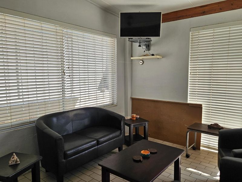 “Juweeltjie” – A True Gem in Pearly Beach Offering Dual Living - Photo 3