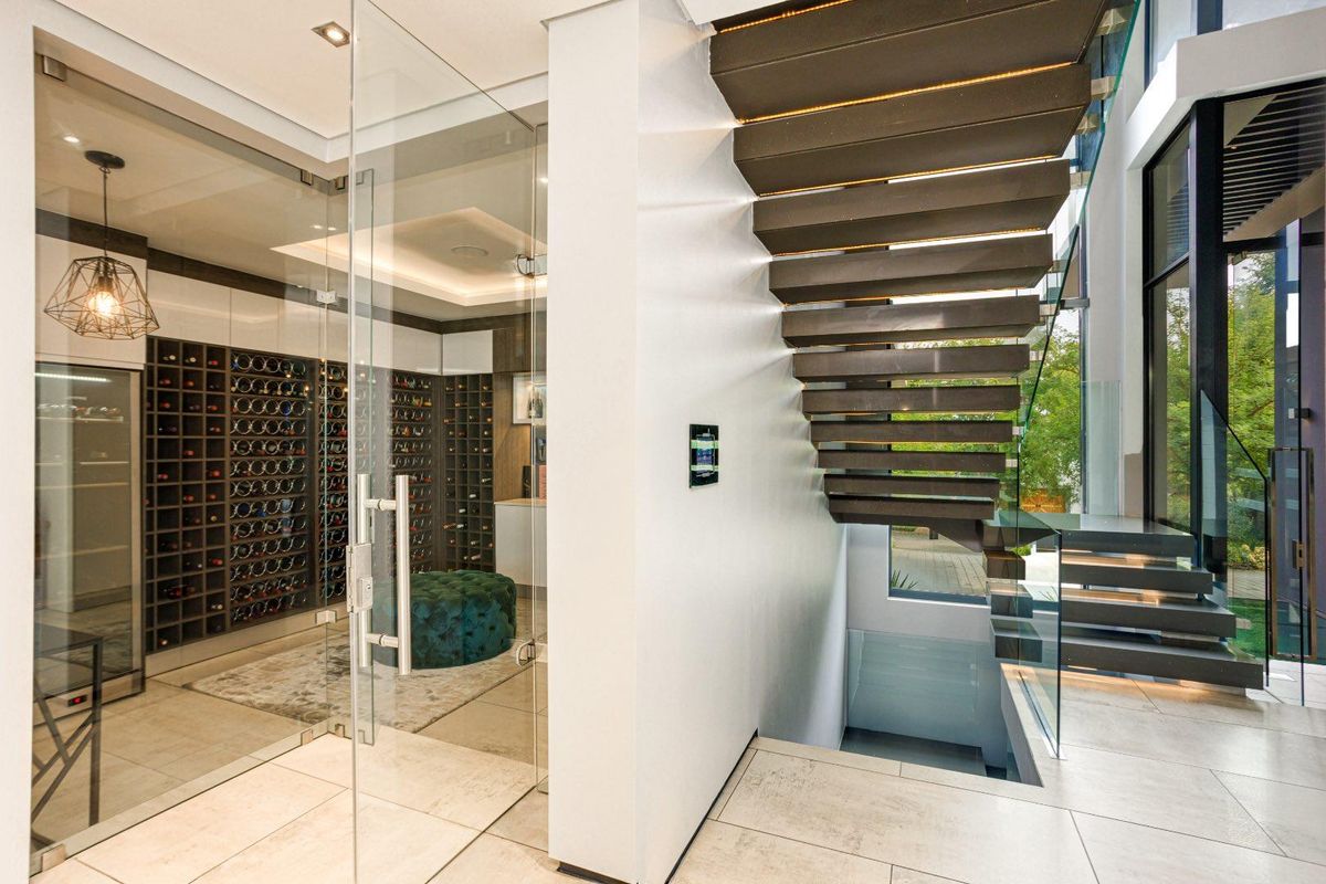 Luxury Estate living at its finest - Photo 3