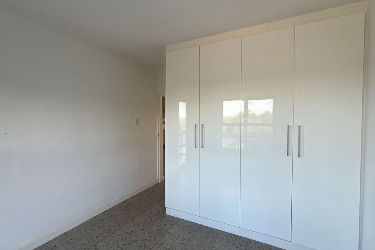 Modern 2-Bedroom Ground-Floor Flat to Rent in Arbour Arch, Athlone - Photo 5