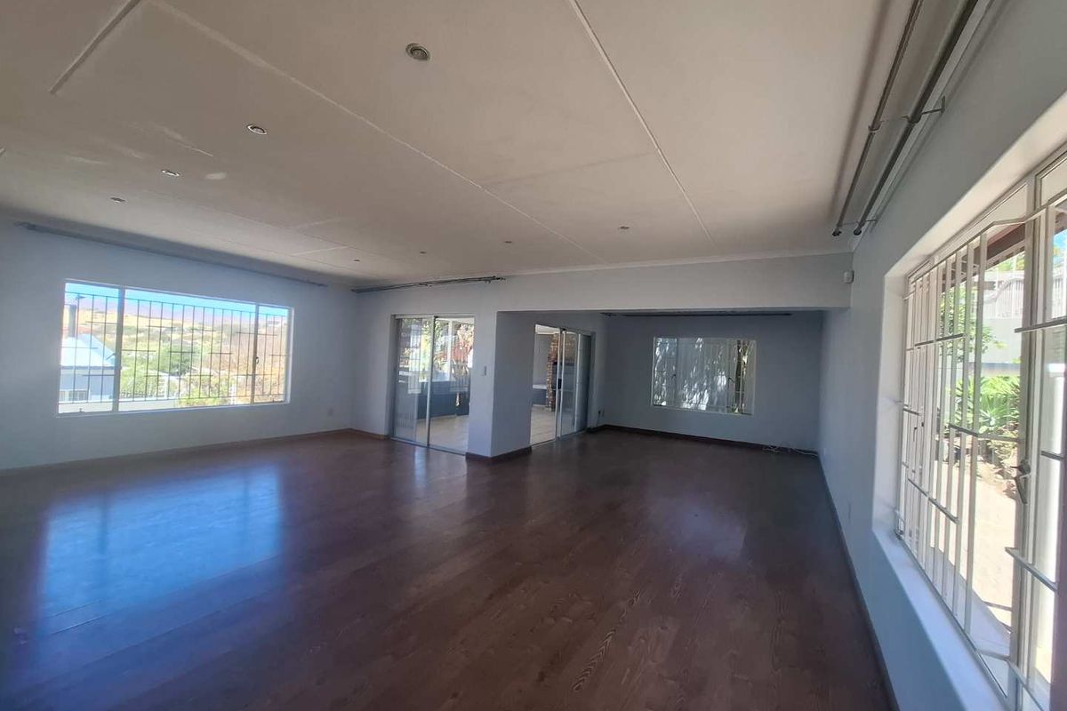 Charming Duet in Central Avis - Photo 2