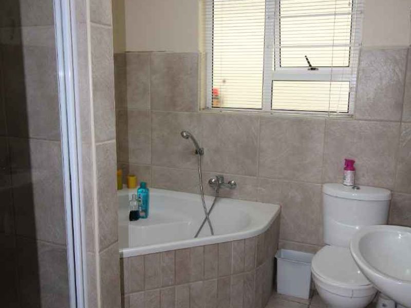 Modern Secure Living Townhouse with an Bachelor Flat - Photo 8