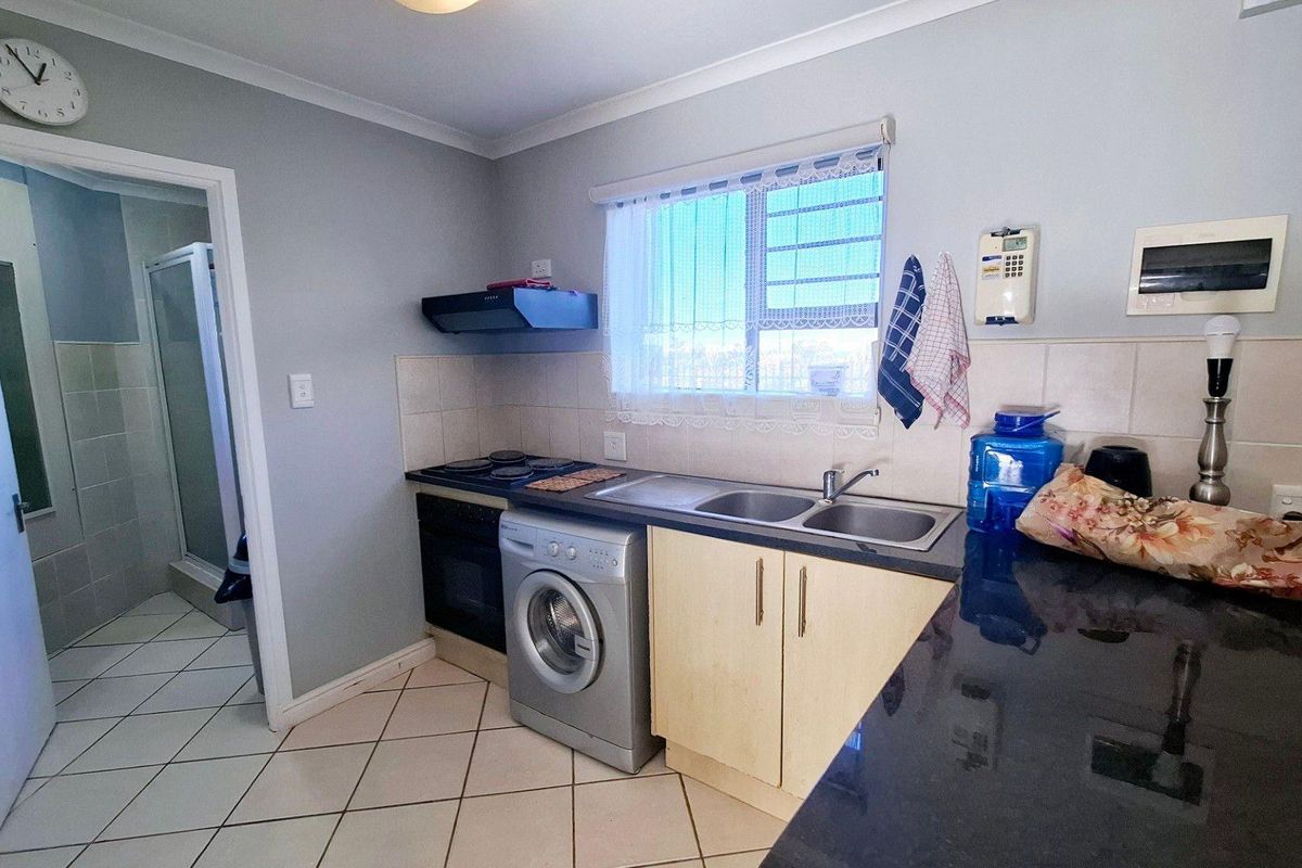 Ground-Floor Gem in Hartenbos: Modern Comfort Awaits! - Photo 4