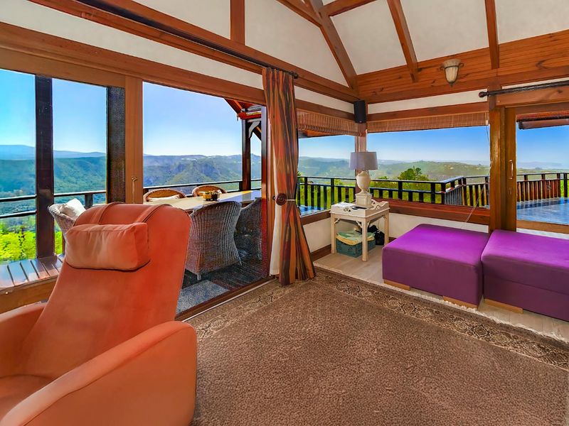 Perched Above the Rest: Modern Luxury with Panoramic Eagle Views - Photo 8