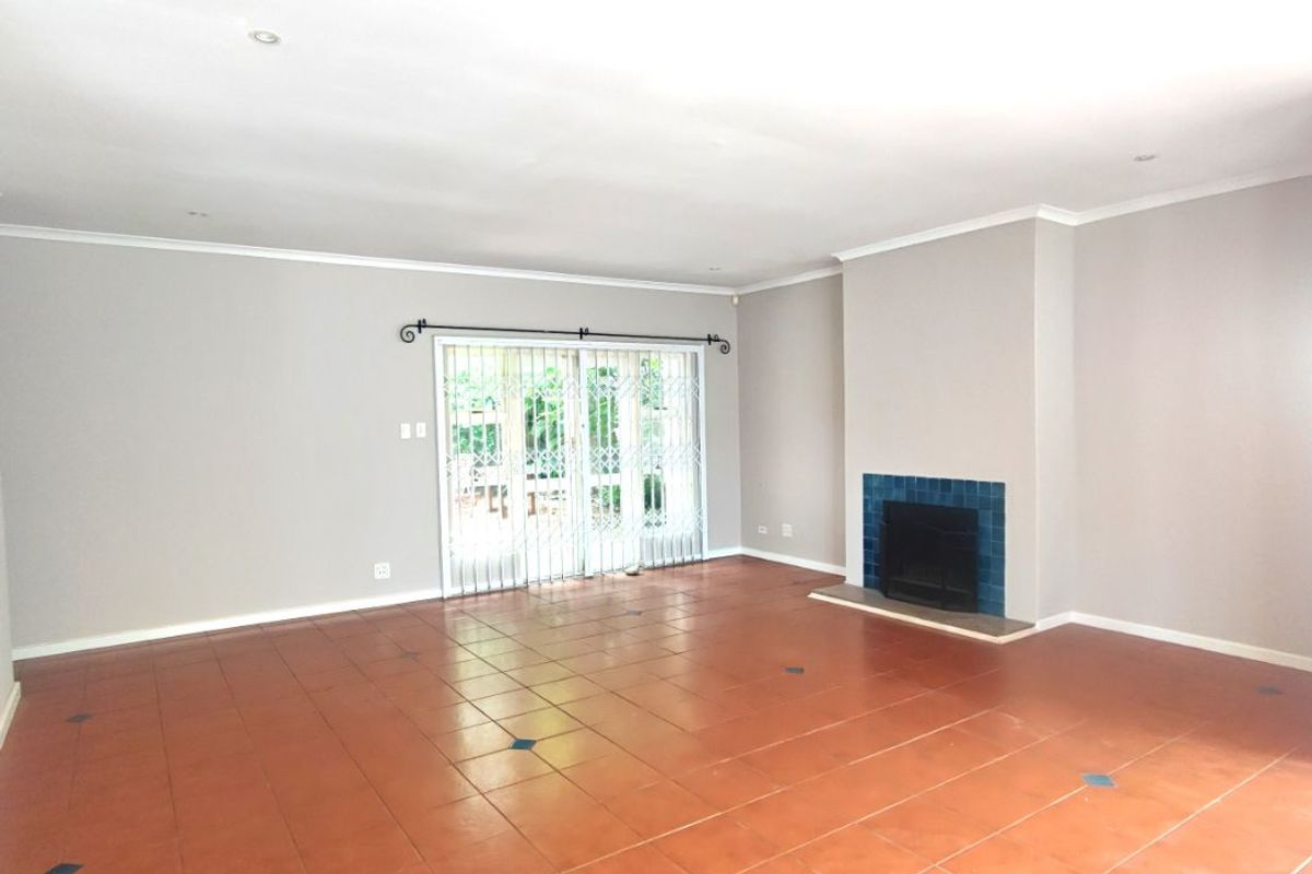 2 bed cottage style home in Wynberg - Photo 2