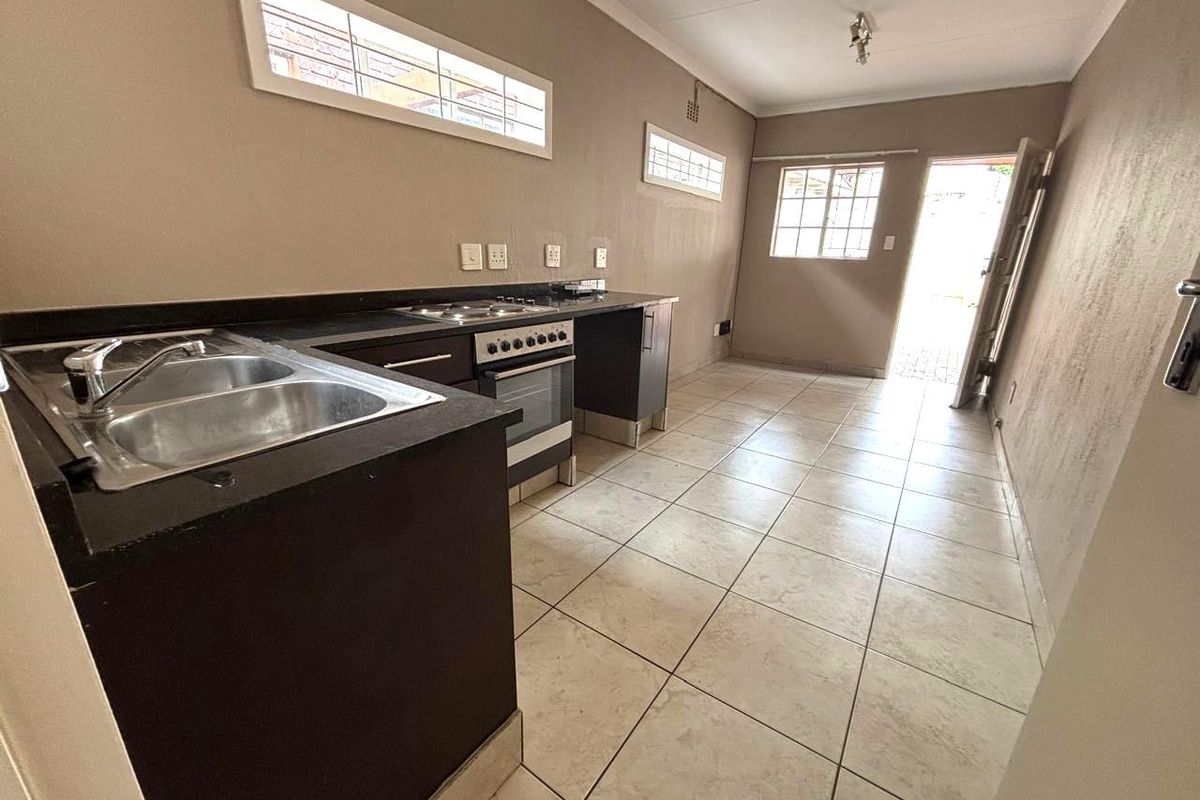 1 Bedroom Unit for Sale in Bramley Park - Photo 2